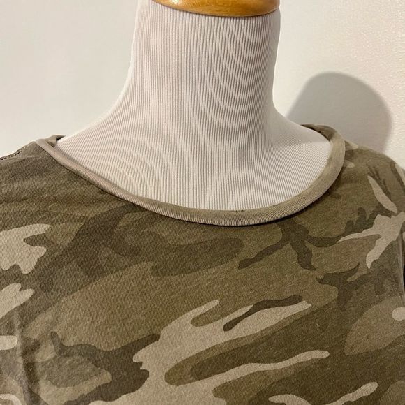 Current/Elliot distressed t-shirt, size M - Picture 3 of 7